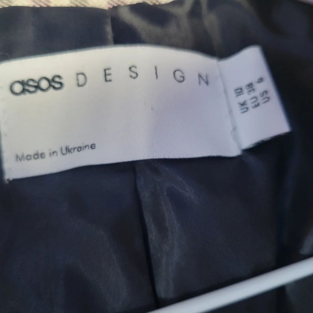 ASOS Design Women's Plaid Blazer Size 6‎